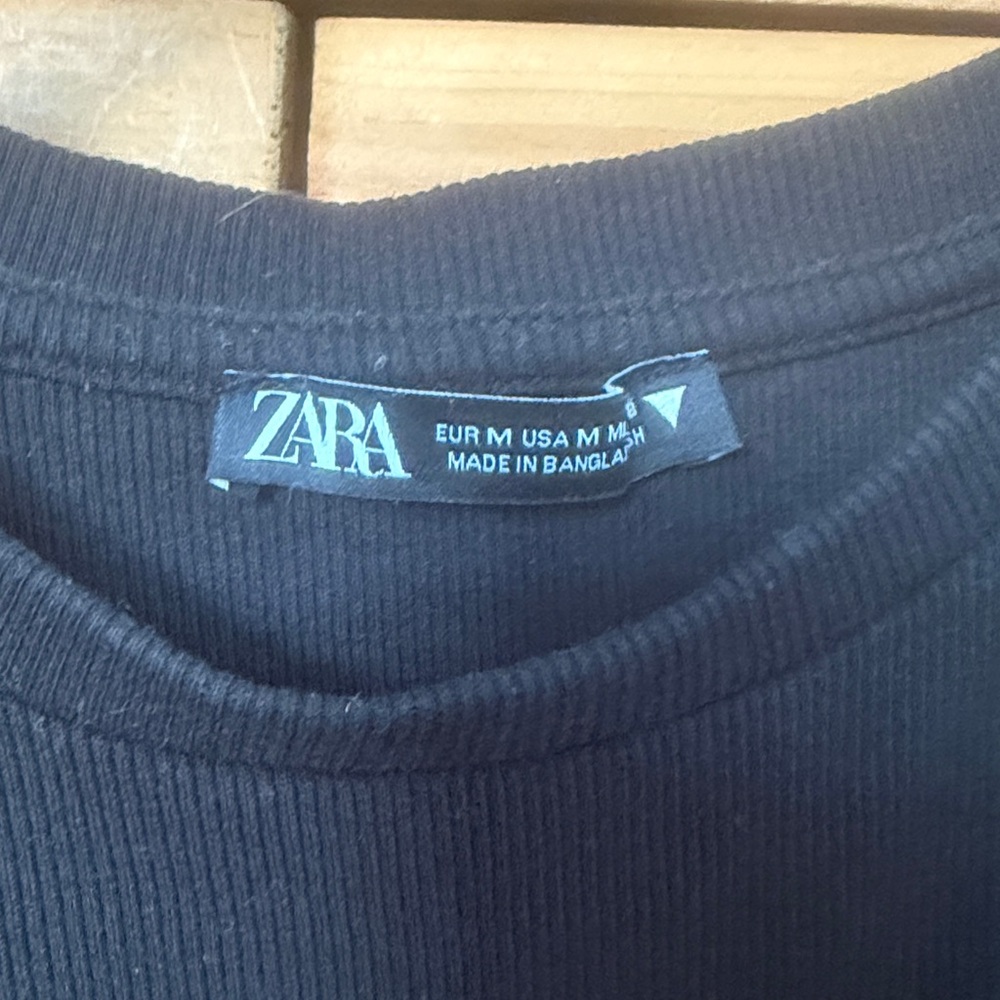 Zara Black Ribbed Ruffle Sleeve Top - Picture 2 of 3